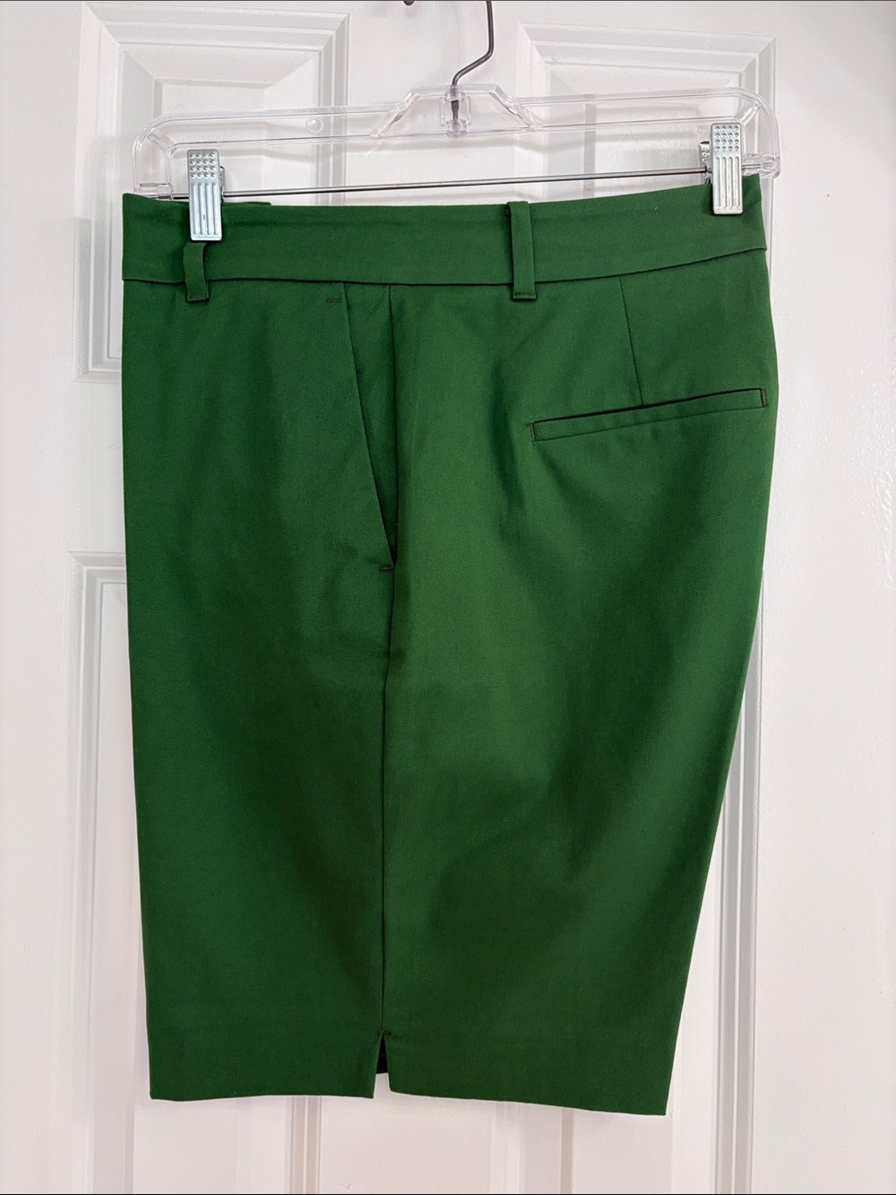 AnnTaylor Classic Broadwalk Shorts Cotton/Spandex Blend in Emerald Green